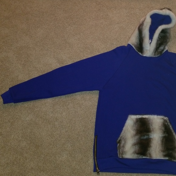 Gentry Pull Over Hoodie with Fur - Picture 2 of 5